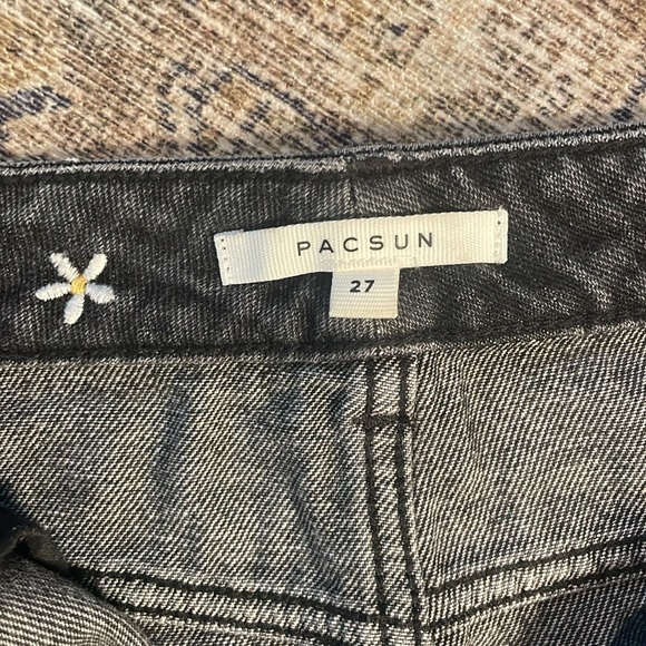 PacSun Black Daisy 5-Pocket Skirt Size 27 - Picture 3 of 6